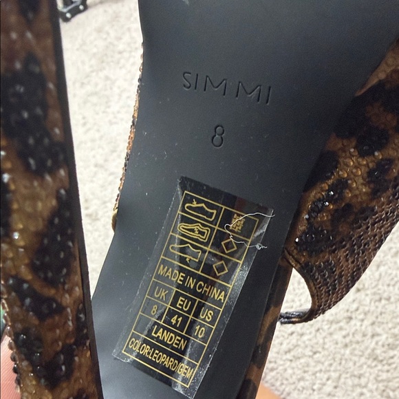 Leopard Print Women's Heels - Picture 5 of 6